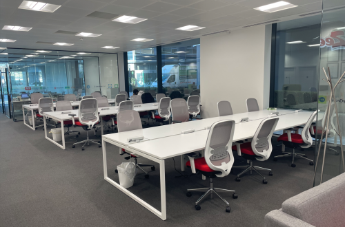 2 Office Spaces and 20-22 Deskspaces in Vauxhall, London