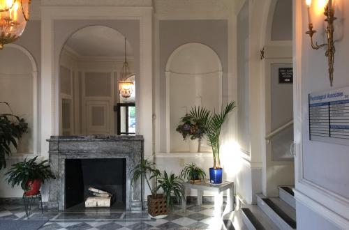 HOLISTIC /INTEGRATIVE /MEDICAL SPACE FOR RENT - prime location