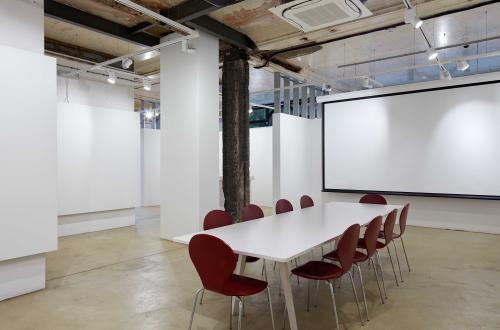 Lever Gallery Studio_2_Meeting Room with screen_email