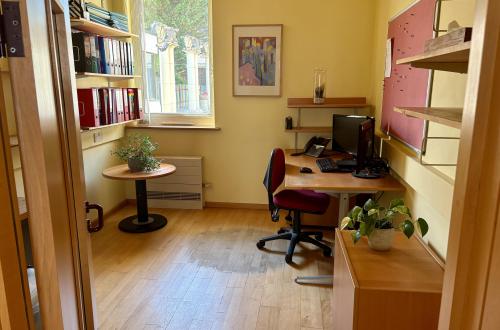Looking for a peaceful and productive workspace in Dagenham