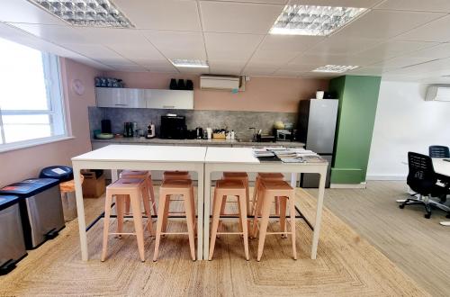 Two-story office to rent in SE1 area