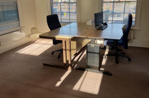 £375 per month - 4 desks in private office share, excellent central Watford location