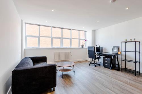 Sheikh and Affordable Office Space in Edgware
