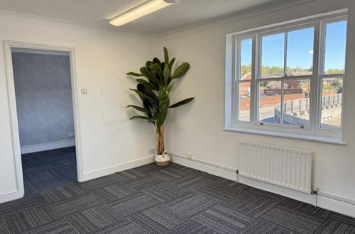 Private consultation room/office space within shared office - Farnham Town Centre