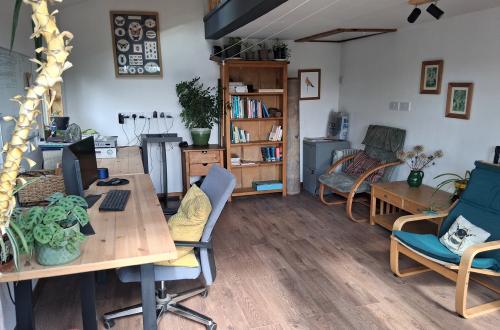 Chepstow desk space in beautiful location.
