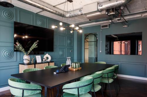 Meeting Room 2-min