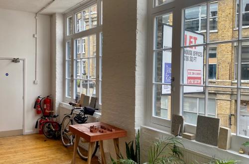 Desks available in large studio space in Farringdon, London