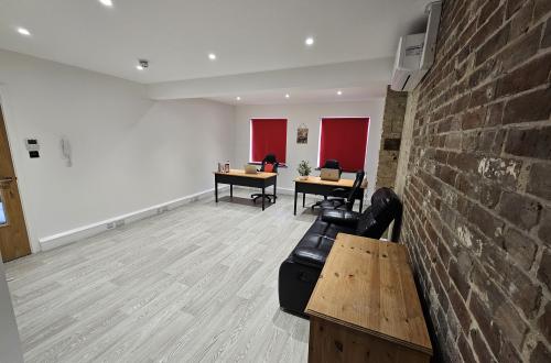 WhatsApp Image 2025-10-29 at 11.56.42